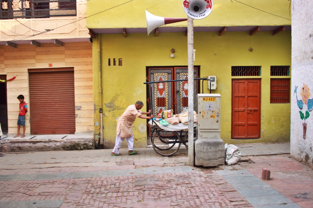 man and his cart in Kachhpura. Agra, India